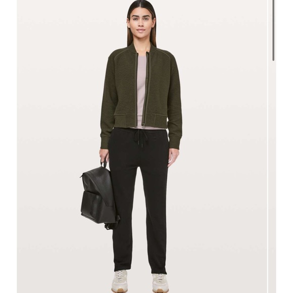 Lululemon On Repeat Bomber - Picture 6 of 12